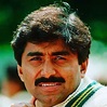 Javed Miandad Wiki, Height, Age, Wife, Children, Family, Biography ...