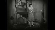 Devushka s korobkoy (1927) | Cinema of the World