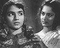 With Kumari Naaz, in “Kaagaz-ke-Phool”, 1959. | Waheeda rehman, Vintage ...