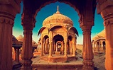 10 Best Places to Visit in Rajasthan | Tourist Places & Attractions
