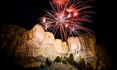 4Th Of July Fireworks At Mt Rushmore - independencedaytv