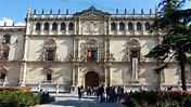 La Universidad de Alcalá muestra su biblioteca de los Premios Cervantes