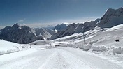 Zugspitze Rodelbahn Sonnenkar bei Traumwetter März 2016 - YouTube