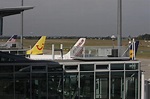 Airport Nürnberg Terminal Foto & Bild | luftfahrt, passagiermaschinen ...