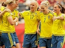 Seleção feminina de futebol da Suécia troca nomes por frases de ...