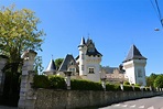 Photo à Champagne-et-Fontaine (24320) : Château de Chaumont de ...