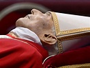 Änderungen bei Liturgie zur Beerdigung von Benedikt XVI. - Vienna ...
