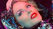 Kylie Minogue Survived Breast Cancer – After Being Misdiagnosed with a ...