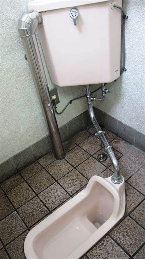 Toilet dengan Teknologi Canggih