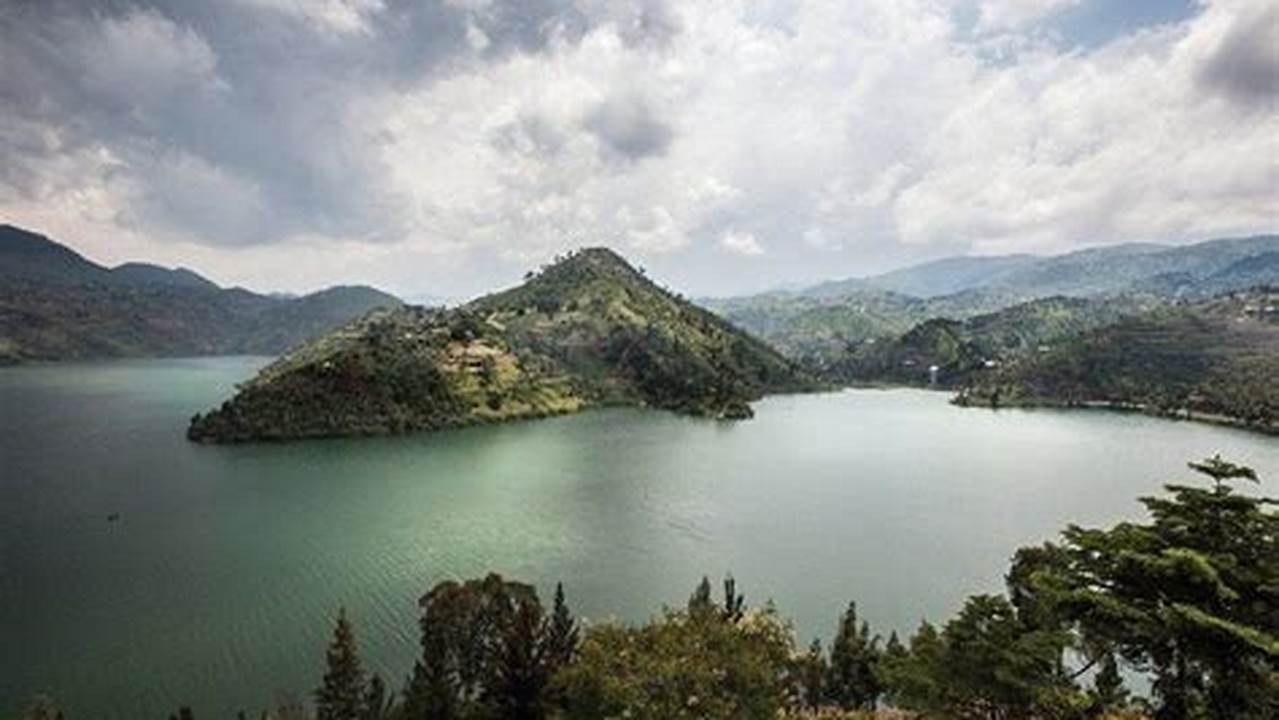 15 Fakta Unik Danau Kivu