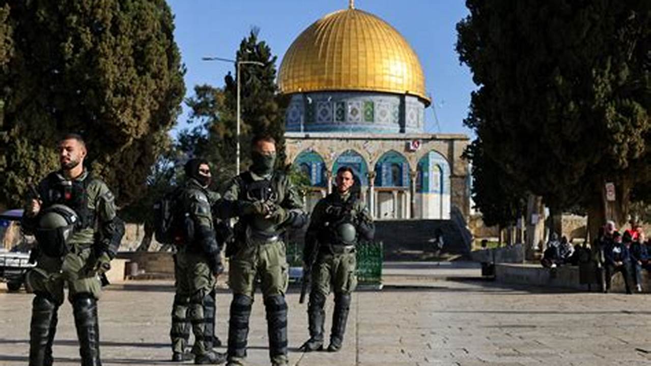 A Heavy Israeli Police Contingent Checked Worshipers On Friday Entering The Aqsa Mosque Compound In Jerusalem, Where The Threat Of Unrest Loomed., 2024