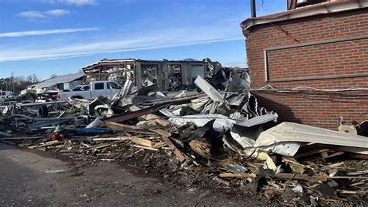At Least 3 Killed, Dozens Injured As Tornadoes Hit Midwest 02, 2024