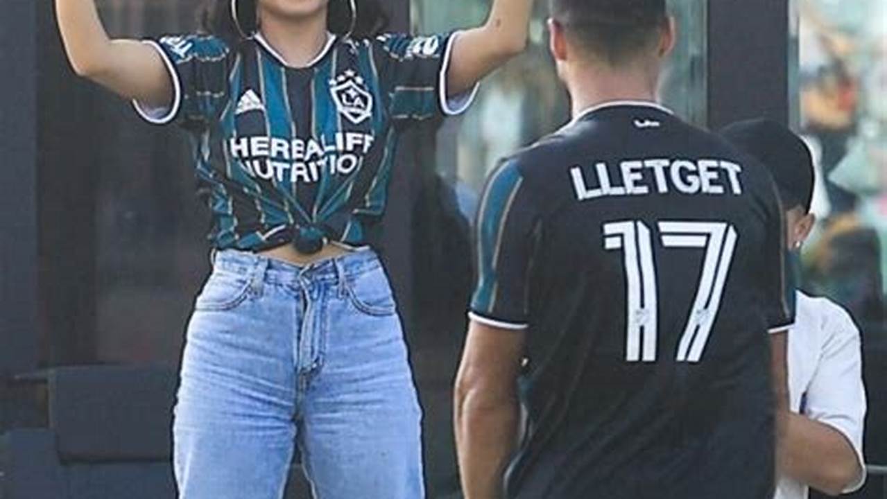 Becky G And Sebastian Lletget Reunitein Photos Shared By E!, The Stepped Out Together In The Porter Ranch Neighborhood Of Los Angeles., 2024
