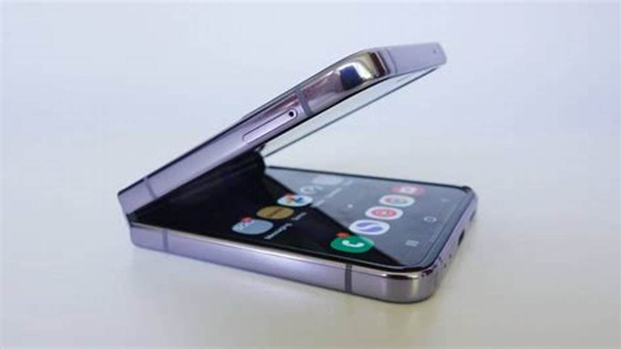 Best Flip Phones 2024 Trends