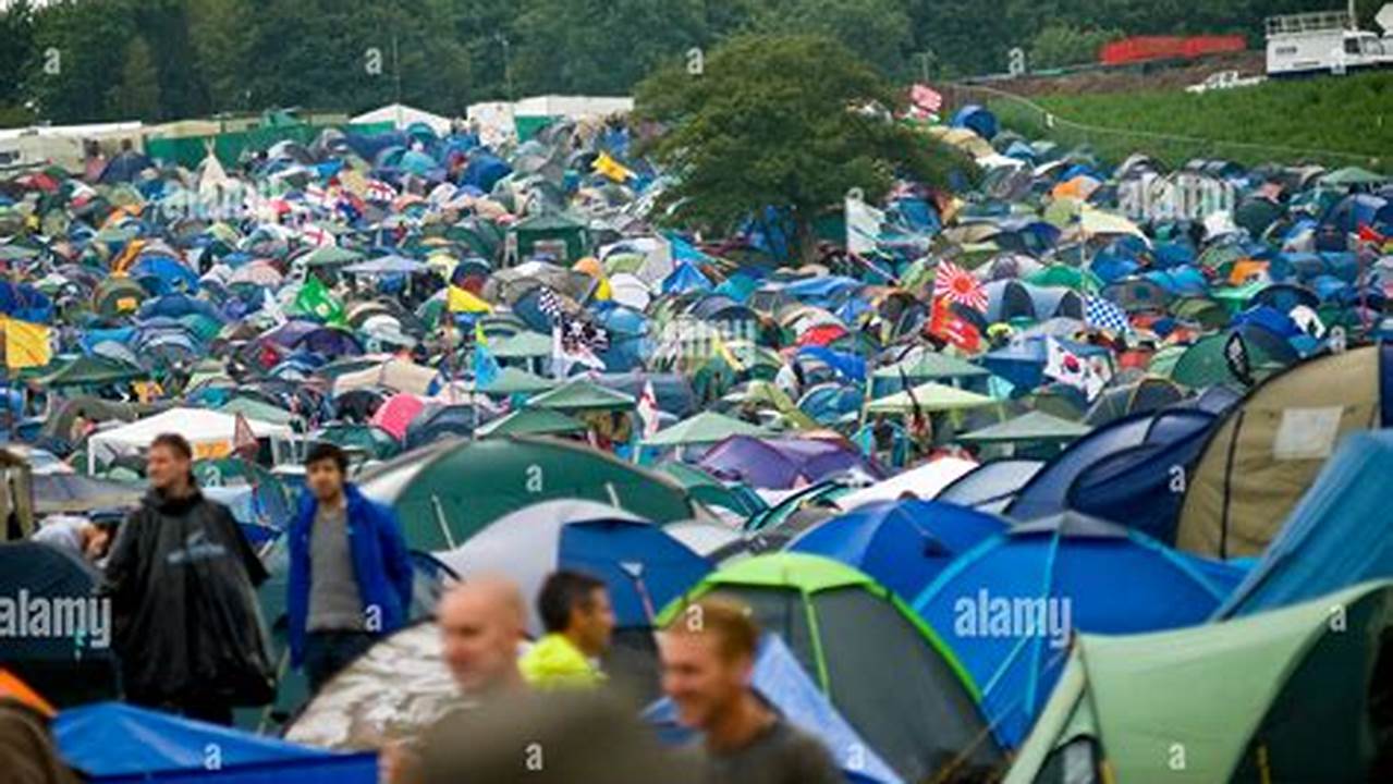 Crowds, Camping