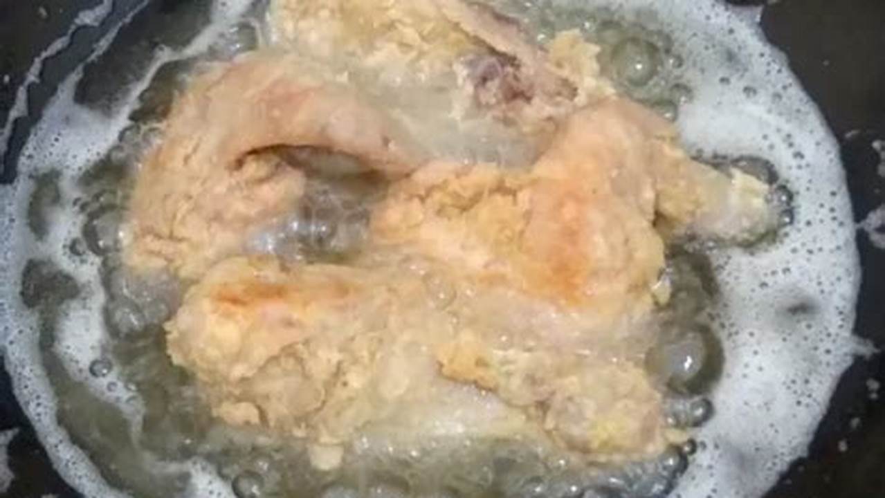 Goreng Ayam Dalam Minyak Panas Hingga Berwarna Kecoklatan Dan Garing., Resep6-10k