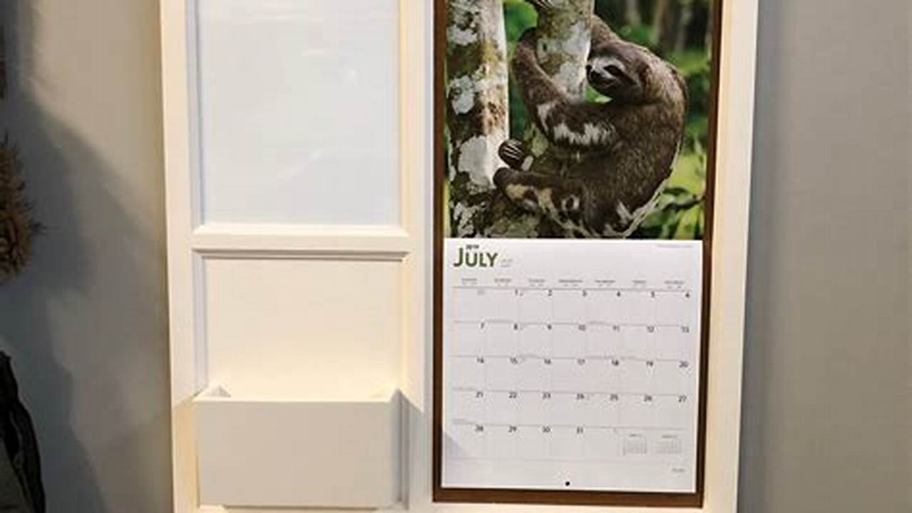 Hanging Calendar Holder