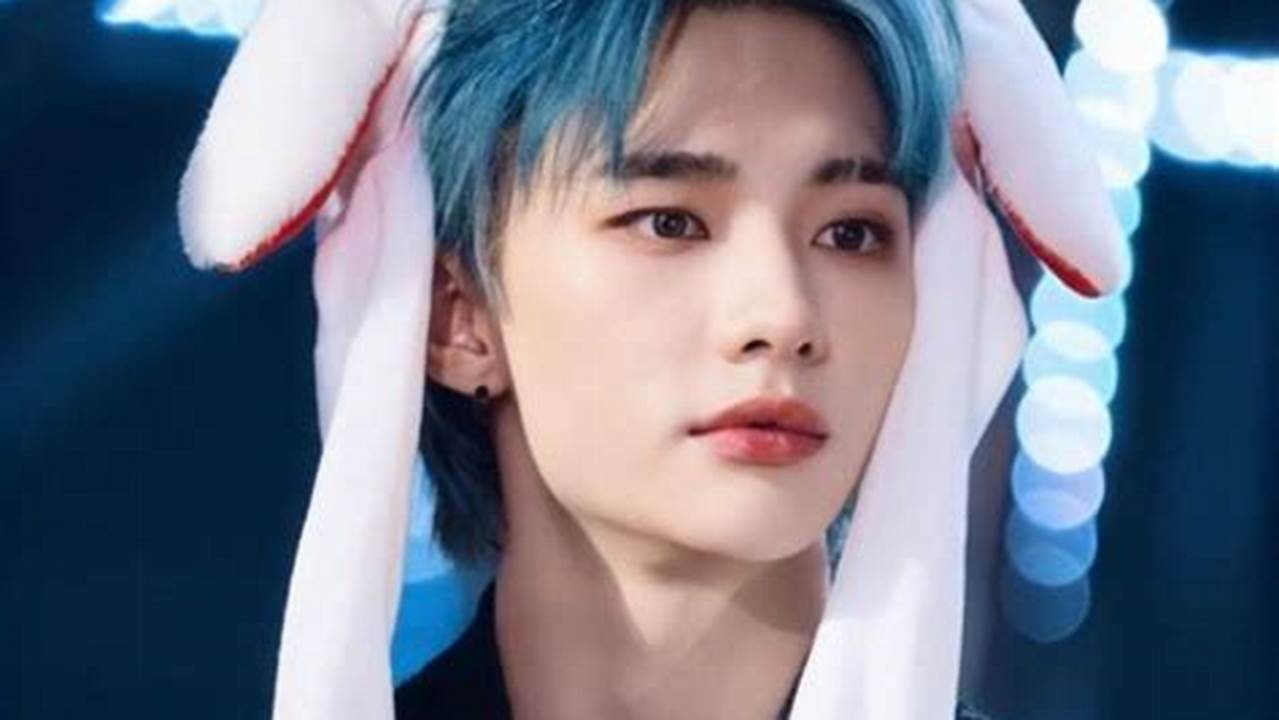 Hyunjin Blue Hair 2024