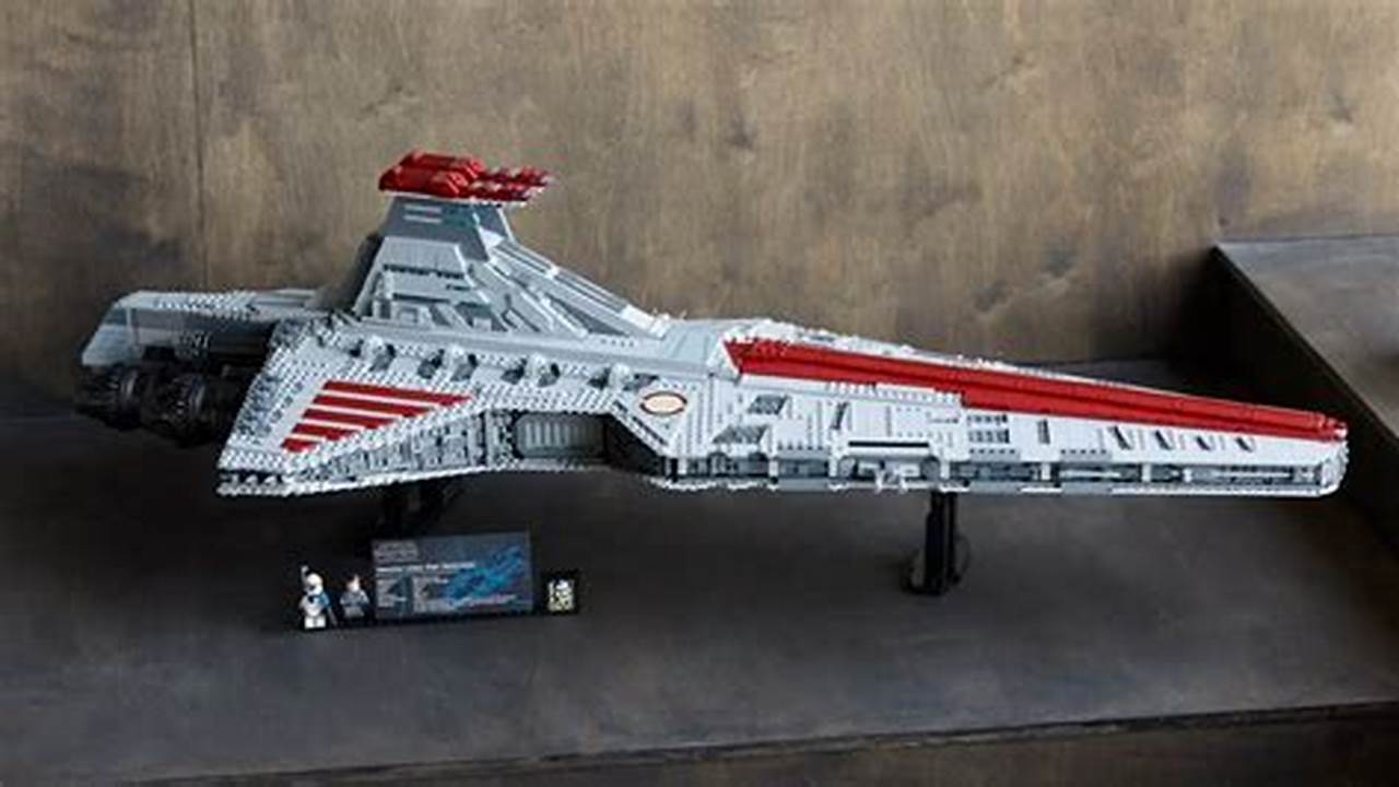 Lego Republic Cruiser 2024