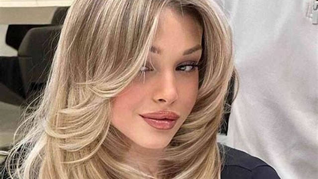 Long Blond Hairstyles 2024