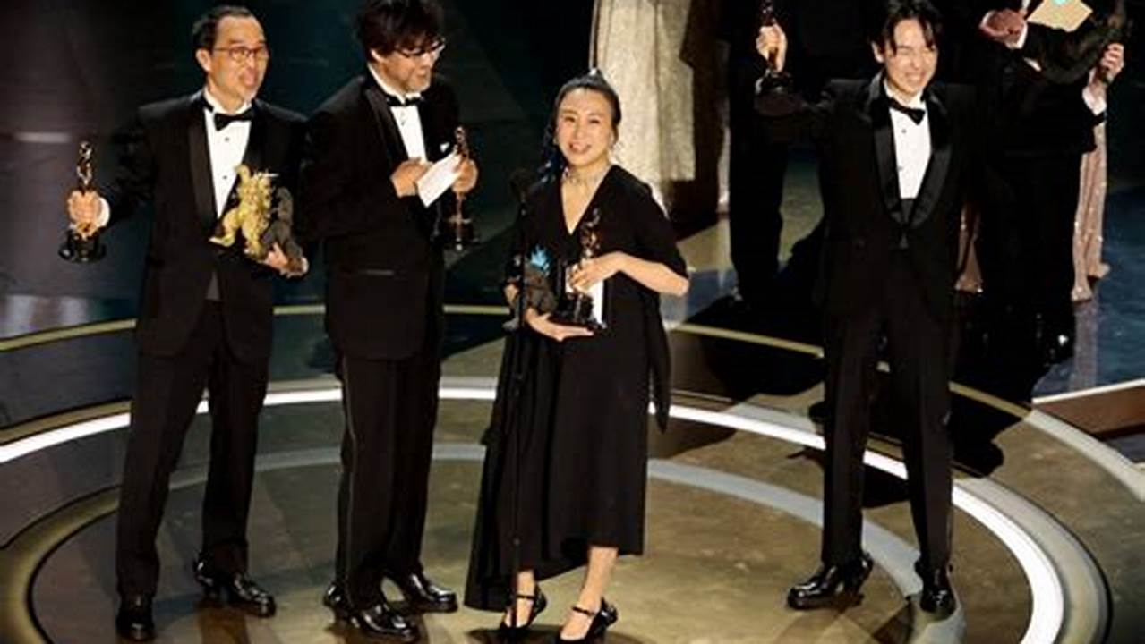 Masaki Takahashi, Takashi Yamazaki, Kiyoko Shibuya And Tatsuji Nojima Accept The Award For Best Visual Effects For Godzilla Minus One During The 96Th Annual Academy Awards In Hollywood, Ca., 2024