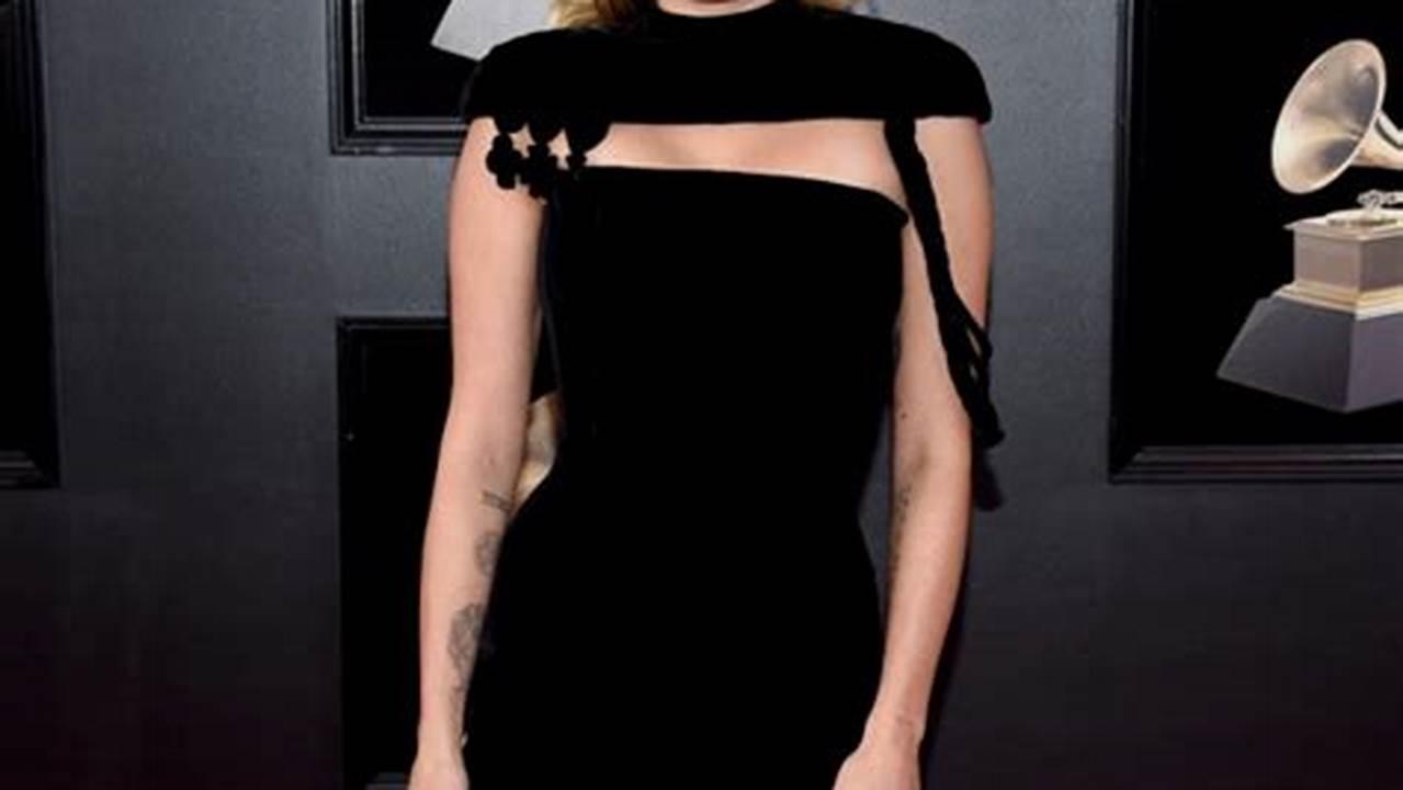Miley Cyrus Grammys 2024 Outfits Pictures