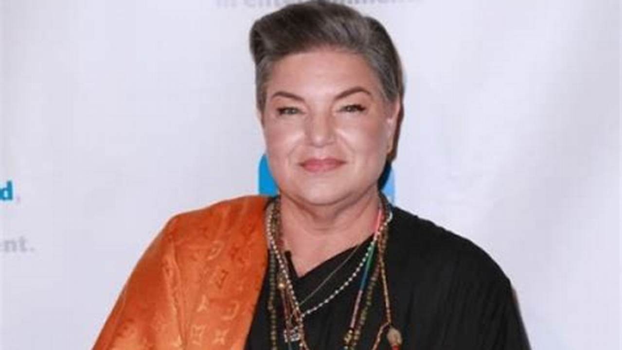 Mindy Cohn Net Worth 2024