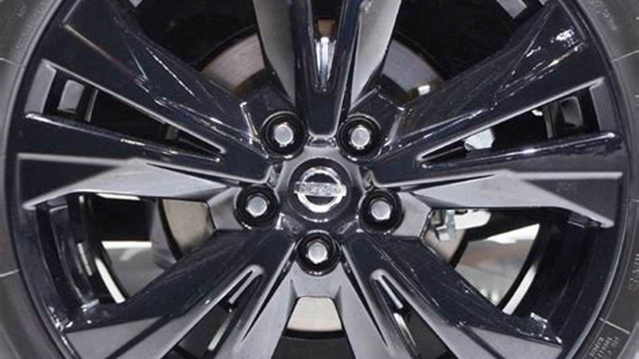 Nissan Pathfinder 2024 Alloy Wheel Size