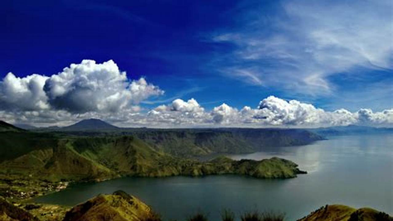 Pemandangan Sekitar, Danau Terbesar