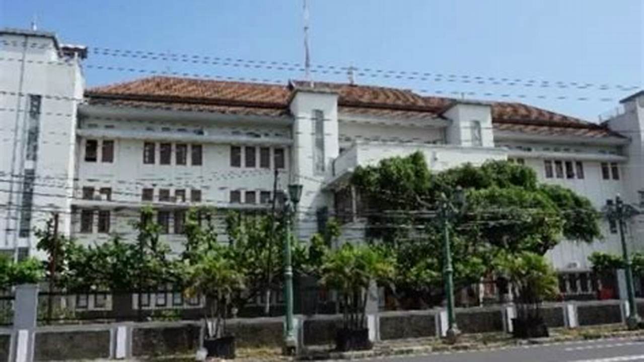 Peninggalan Sejarah, Pendidikan