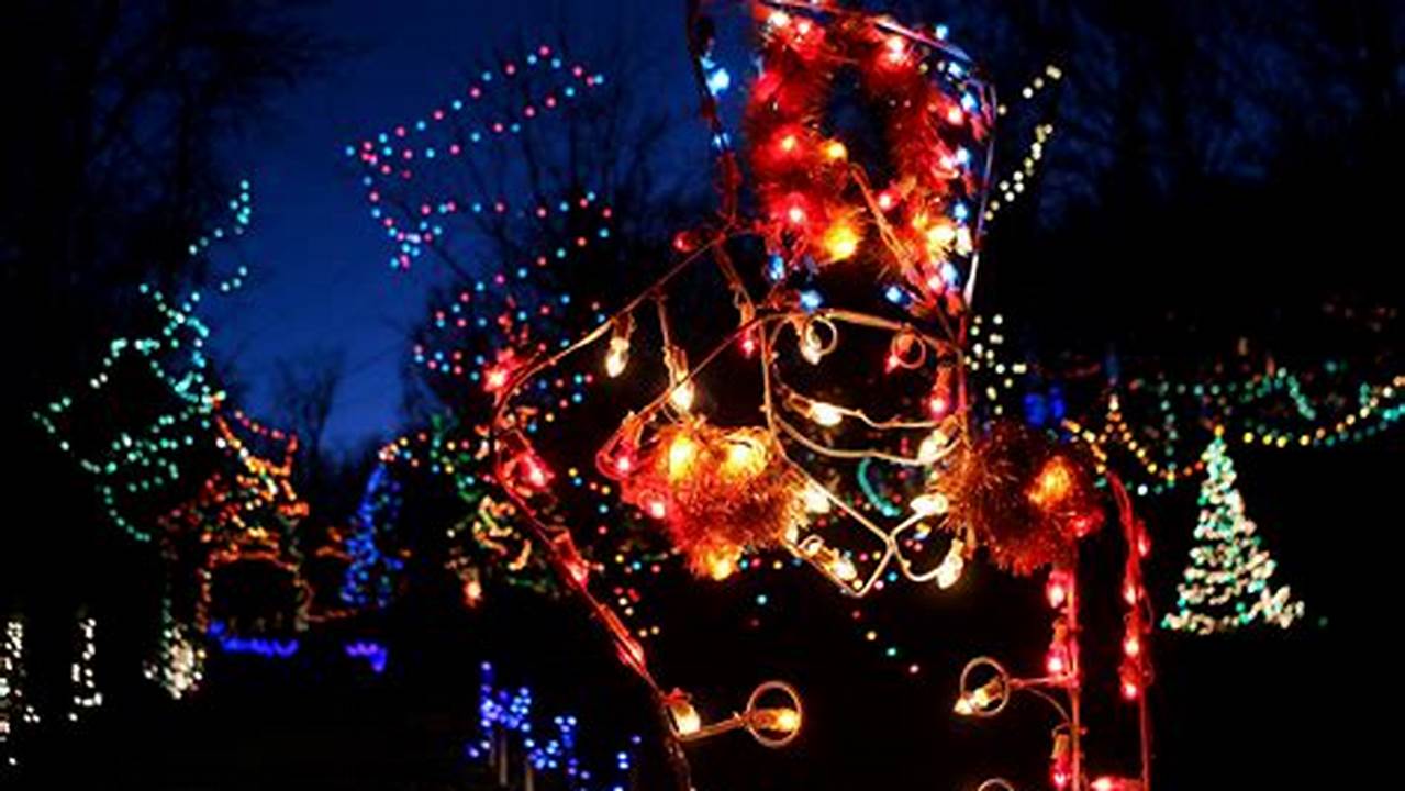 Pyramid Hill Christmas Lights 2024