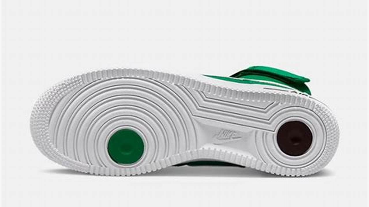 The Rubber Outsole With A Classic Hoops Pivot Circle Adds Durability, Traction And Heritage Style., 2024