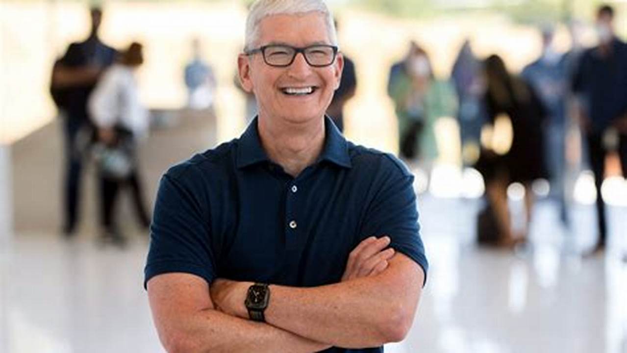 Tim Cook 2024