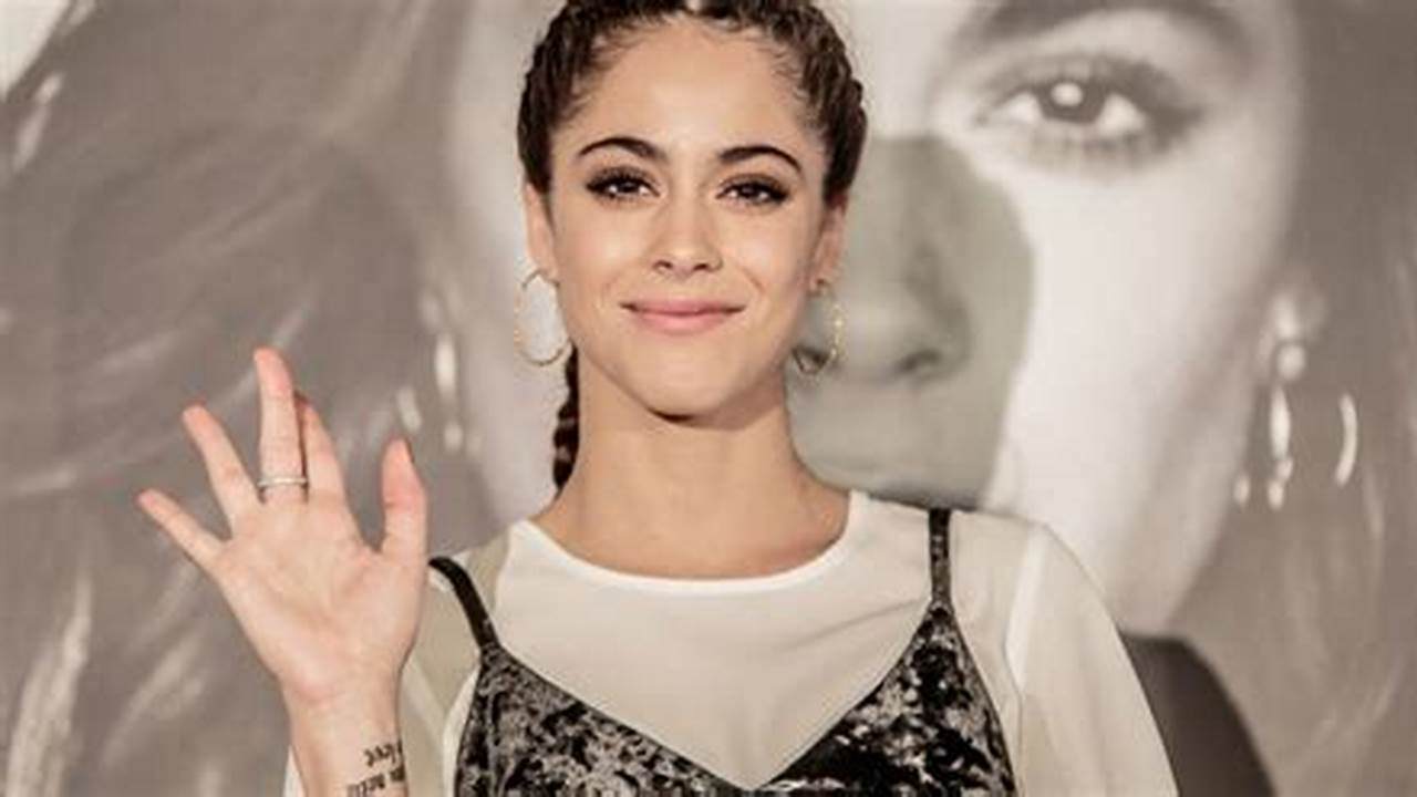 Tini All You Need Is Love Dokument