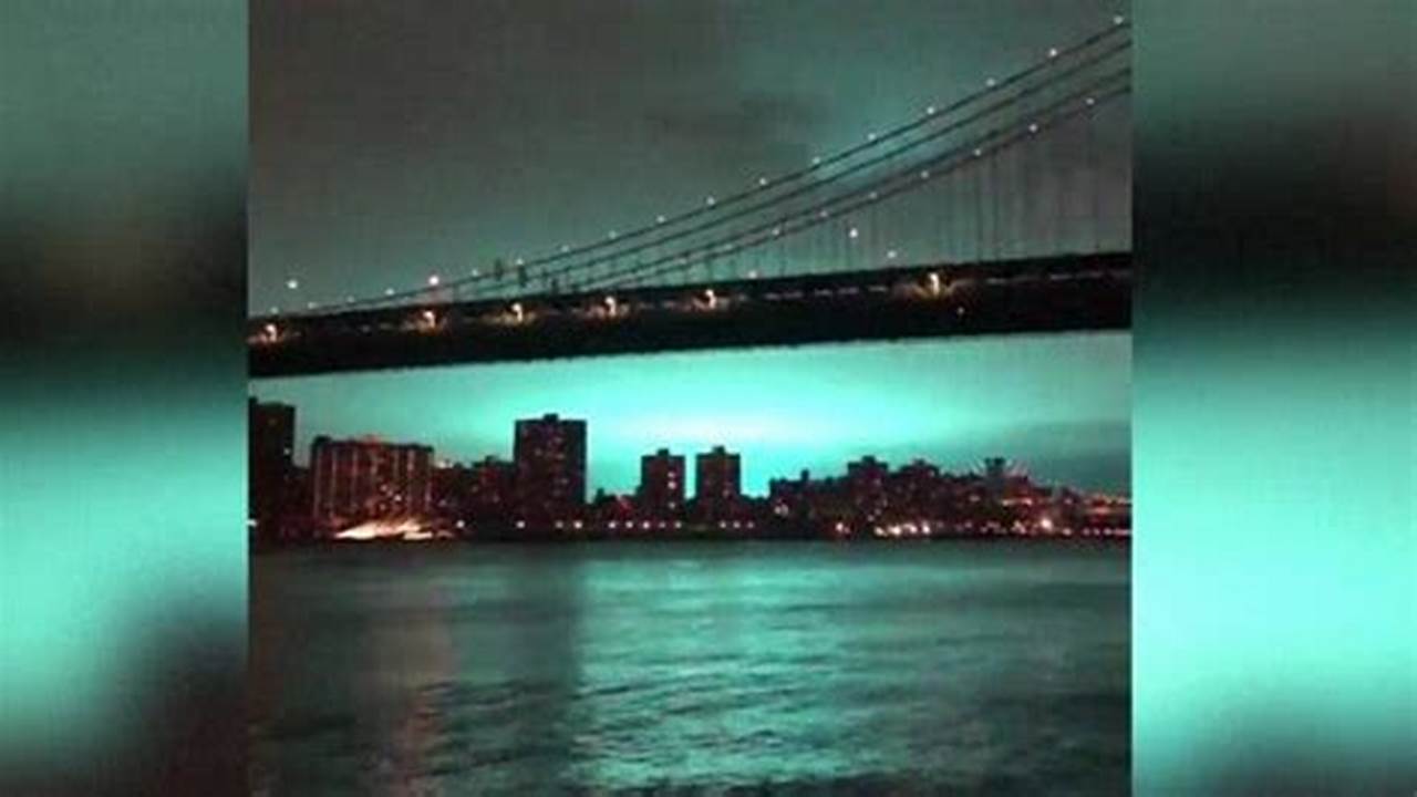 Una Misteriosa Luz Azul Iluminó El Cielo De Nueva York El Jueves Por La Noche, Desatando Una Oleada De Especulaciones Y Teorías En Redes Sociales., 2024