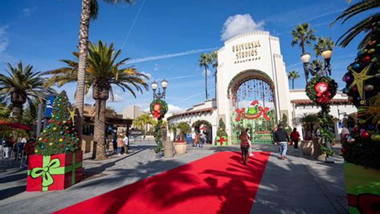 Universal Hollywood Christmas 2024