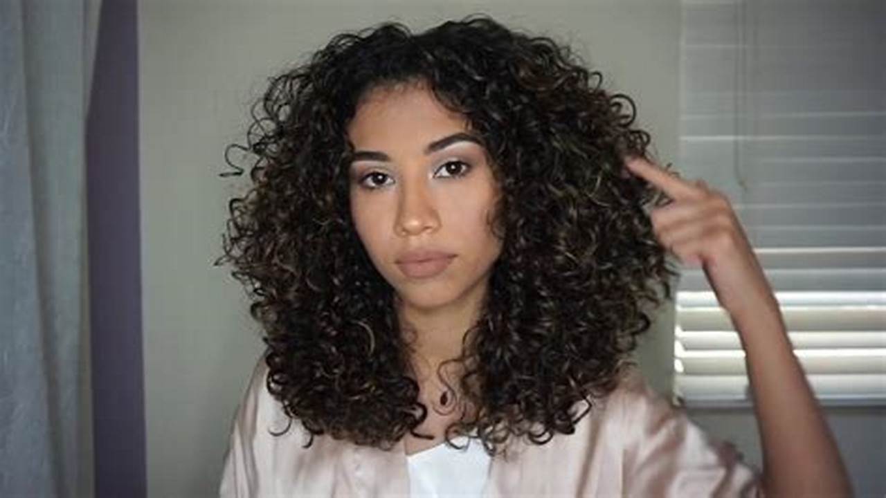 Volume Alami, Curly Hair