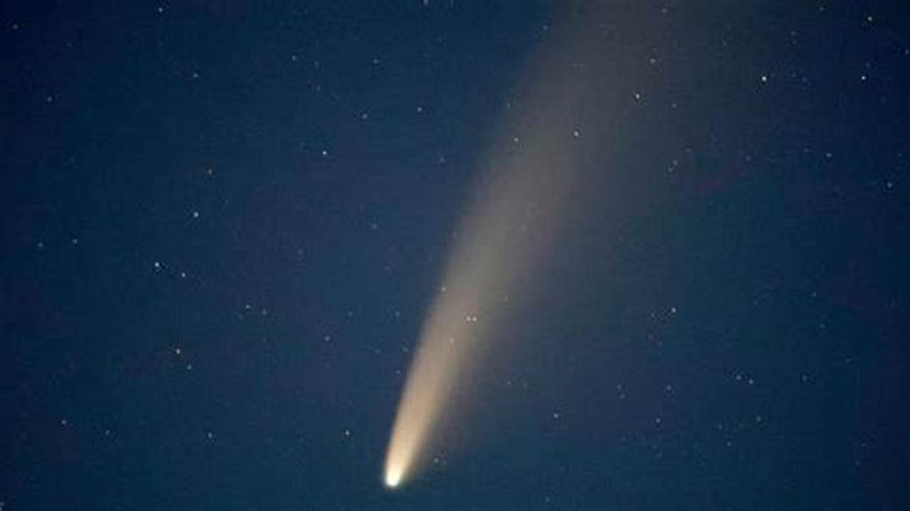 Apa Itu Komet: Objek Misterius di Langit Malam