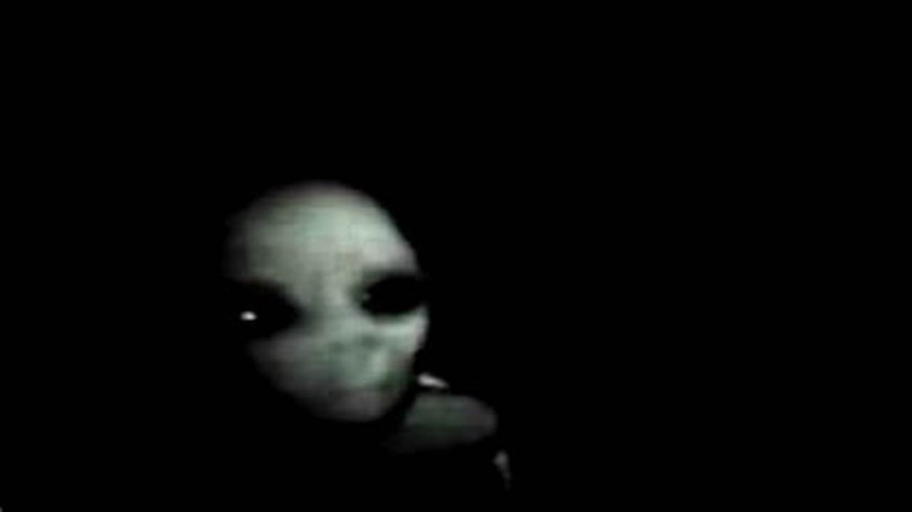 Apakah Alien Nyata? - Fakta, Misteri, dan Pencarian Kehidupan di Luar Bumi