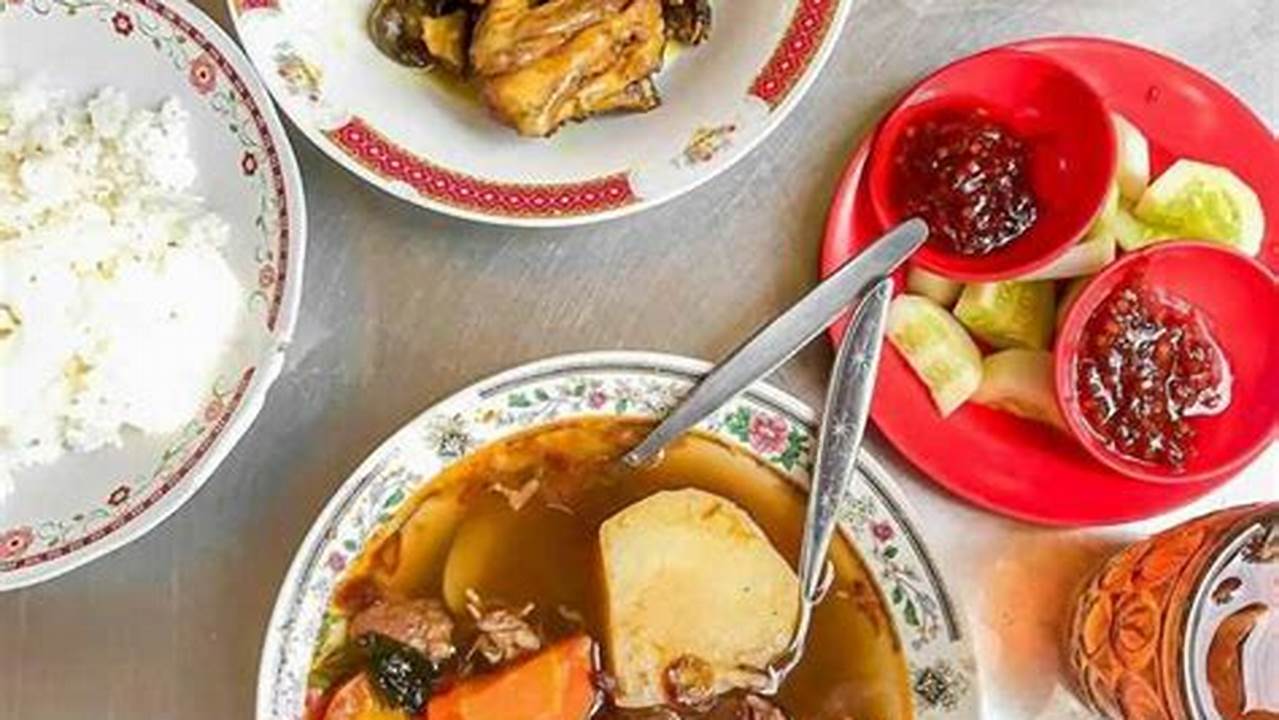 Ayam Goreng dan Sop Buntut Pak Supar Semarang: Kuliner Legendaris yang Wajib Dicoba