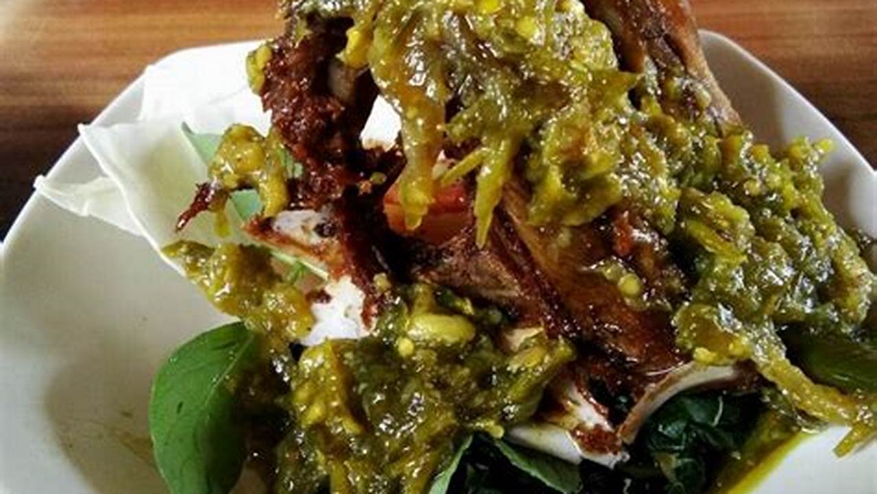 Rahasia Kelezatan Bebek & Ayam Goreng Pak Ndut yang Tak Terungkap