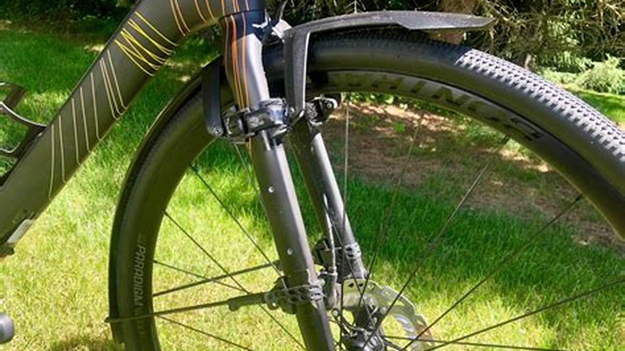 Bicycles with Fenders: Your Guide to Dry and Clean Rides