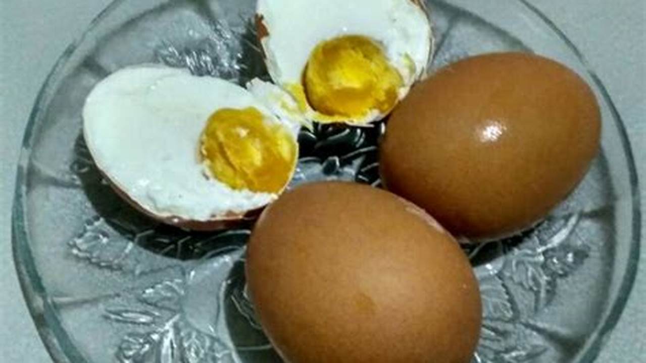 Resep Rahasia Bikin Telur Asin Gurih Nikmat dari Telur Ayam!