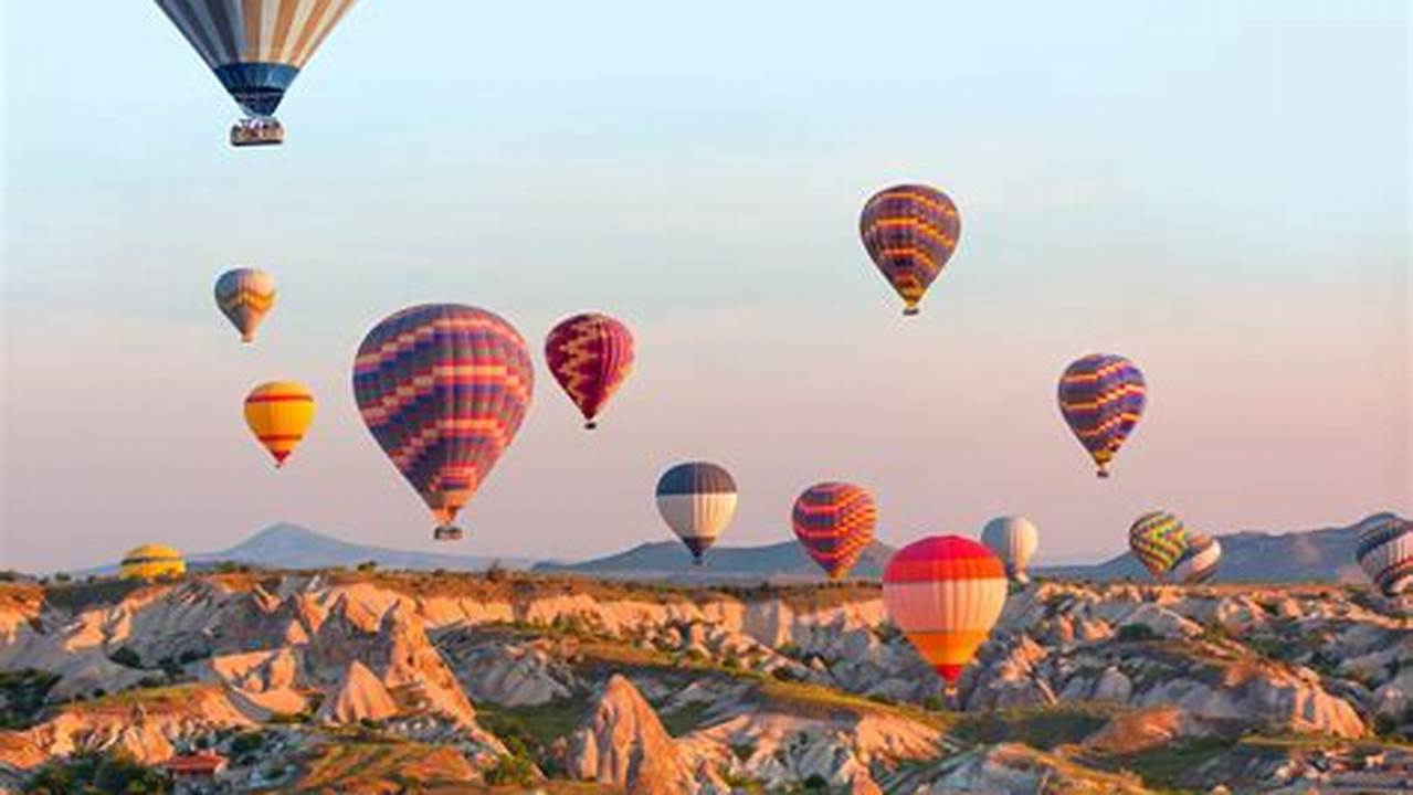 Experience the Magic: A Guide to Cappadocia's Hot Air Balloon Extravaganza