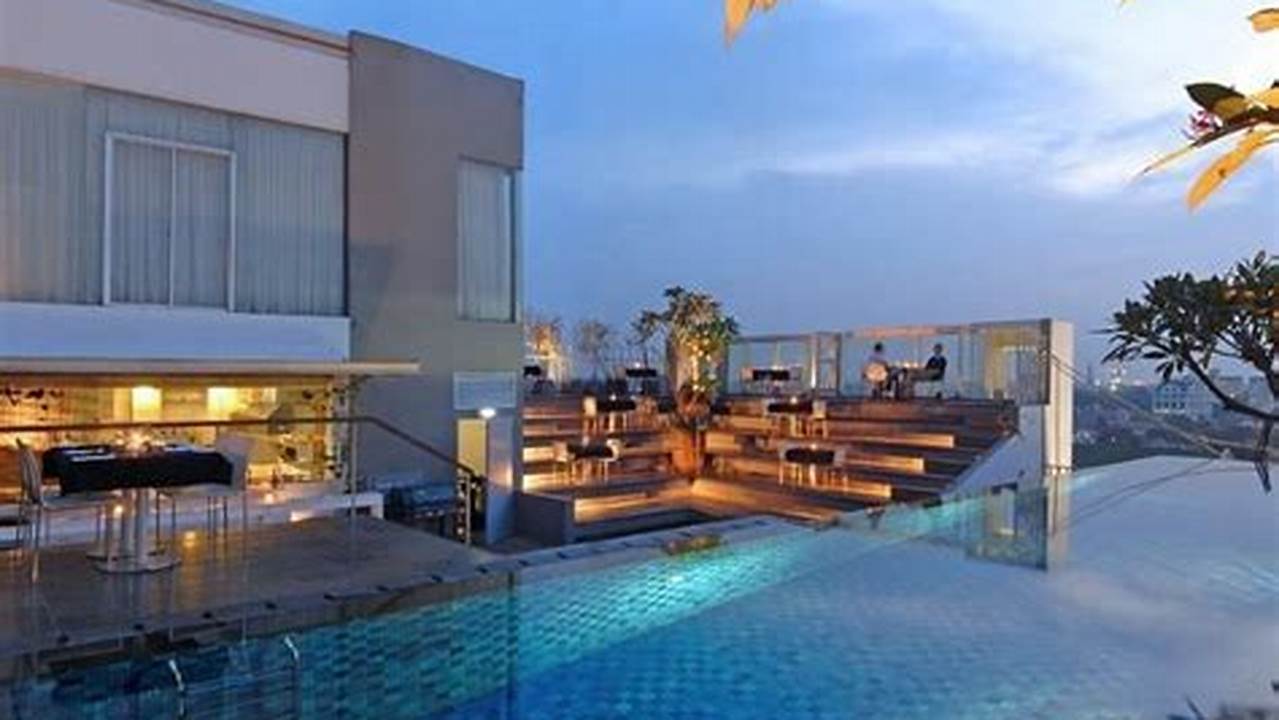 Mengintip 5 Hotel dengan Kolam Renang Menarik di Pusat Jakarta