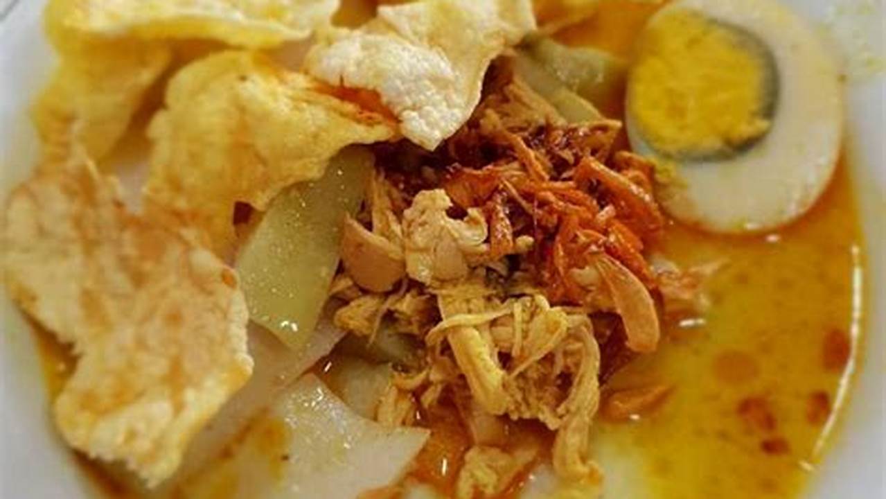 Cicip Rahasia Lontong Kari Cicendo, Kuliner Bandung yang Menggugah