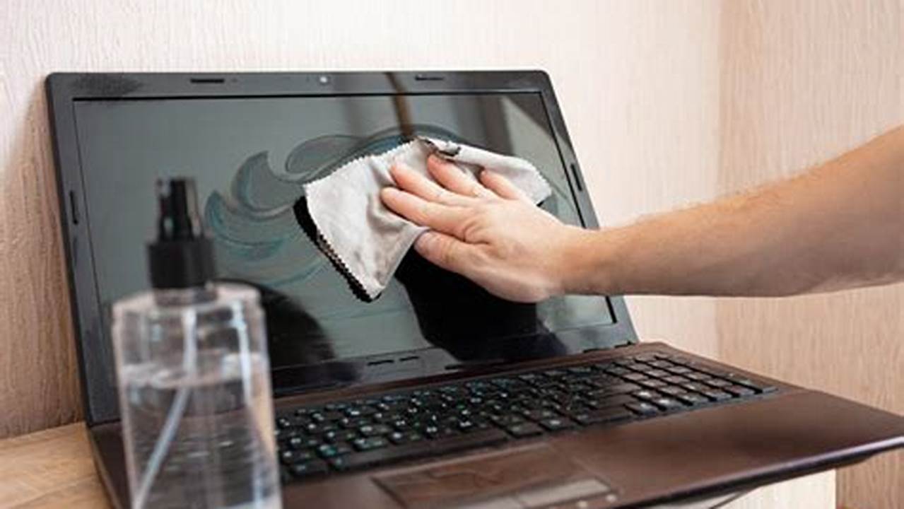 Rahasia Membersihkan Layar Laptop Bersih Berkilau Tanpa Noda