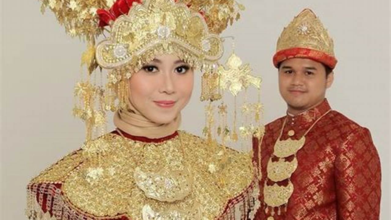 Referensi Nama Pakaian Adat Sumatera Selatan yang Menawan