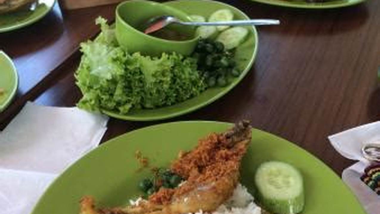 Nikmati Kuliner Bandung Legendaris di Rumah Makan Sari Rasa Sambel Hejo