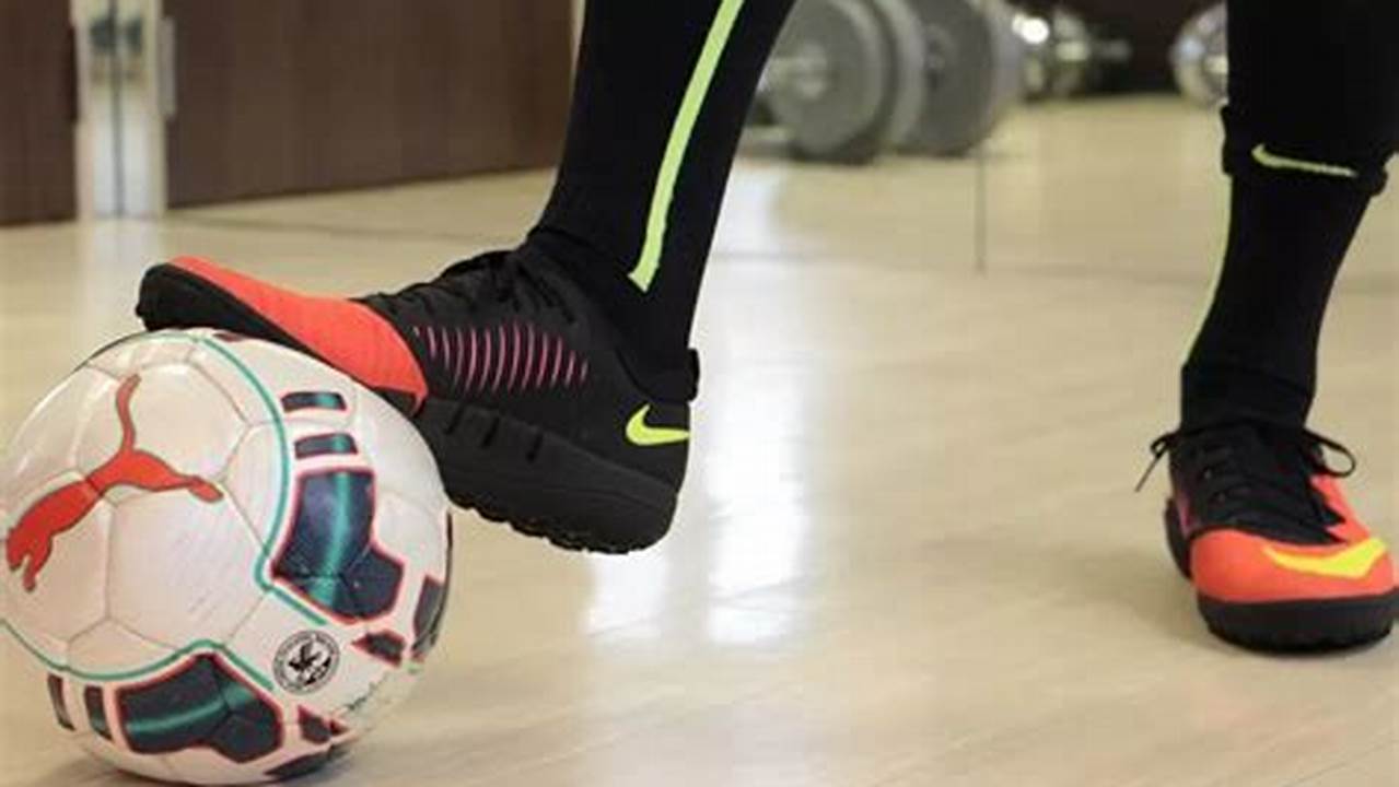 Tips Rahasia Memilih Sepatu Futsal Tepat Sesuai Posisi